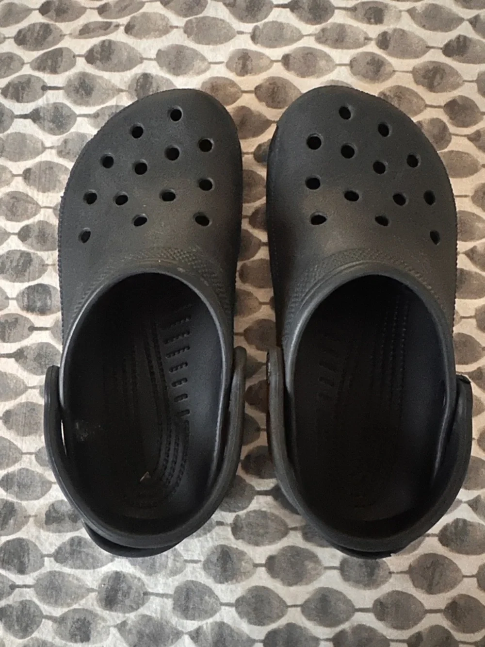 CROCS Kids Black Classic Clog - Picture 1 of 5